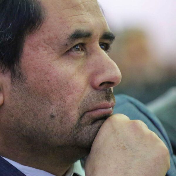 Non-violent civil struggle; Aziz Royesh in an Interview with Sheesha Media