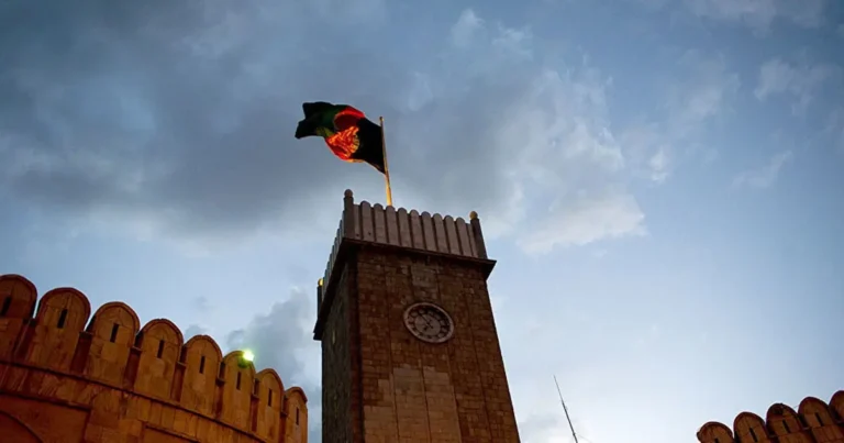 روزی که ظالمان پرچم کشورم را تکه‌تکه کردند
