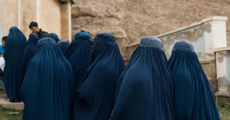 پیش و پس از طالب؛ روایت دو نیمه‌ی زندگی ما
