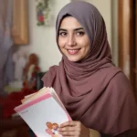 دختر؛ یعنی در دل تاریکی شجاع بودن